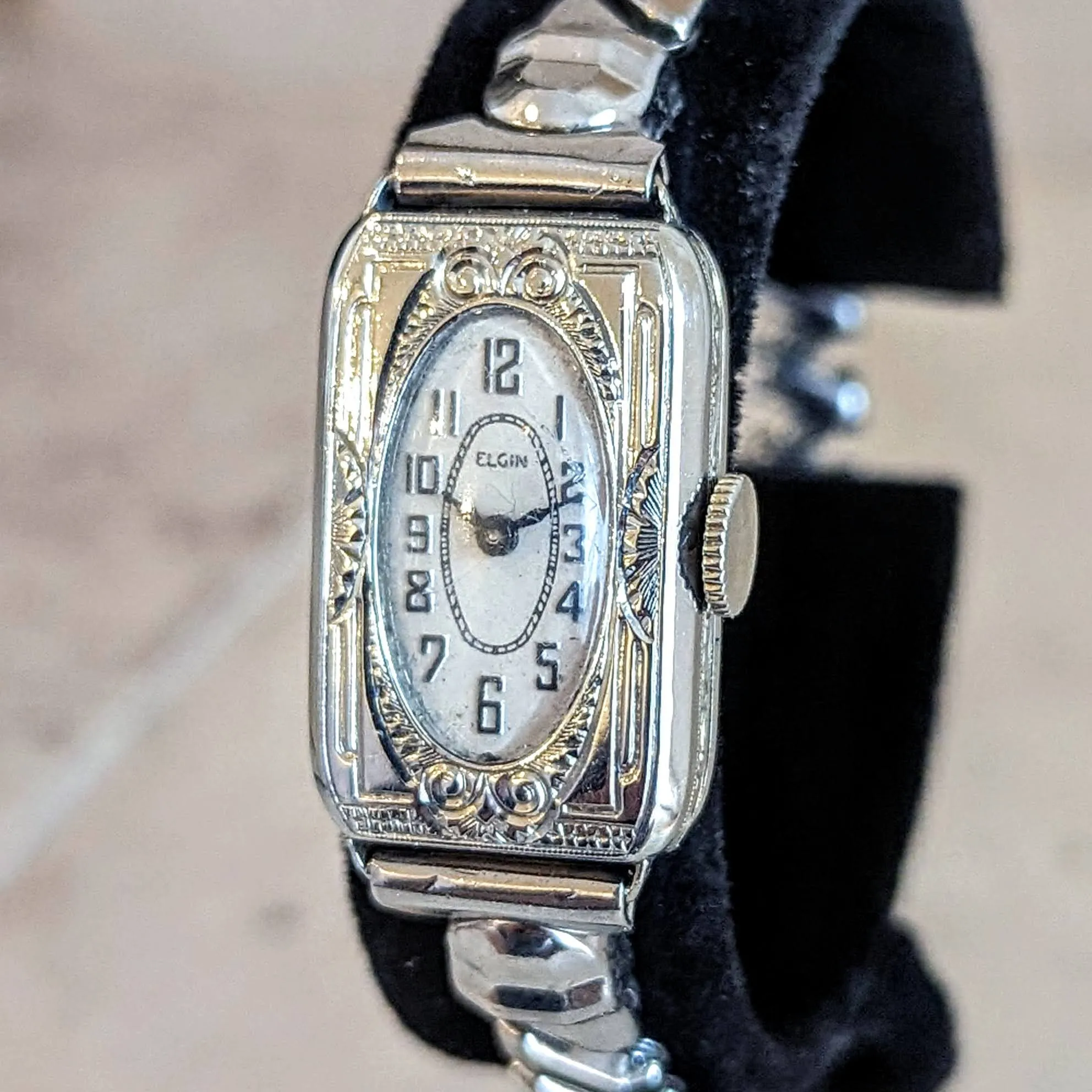 1933 ELGIN Art Deco Ladies Watch 15 Jewels Grade 484 U.S.A. Made Wristwatch