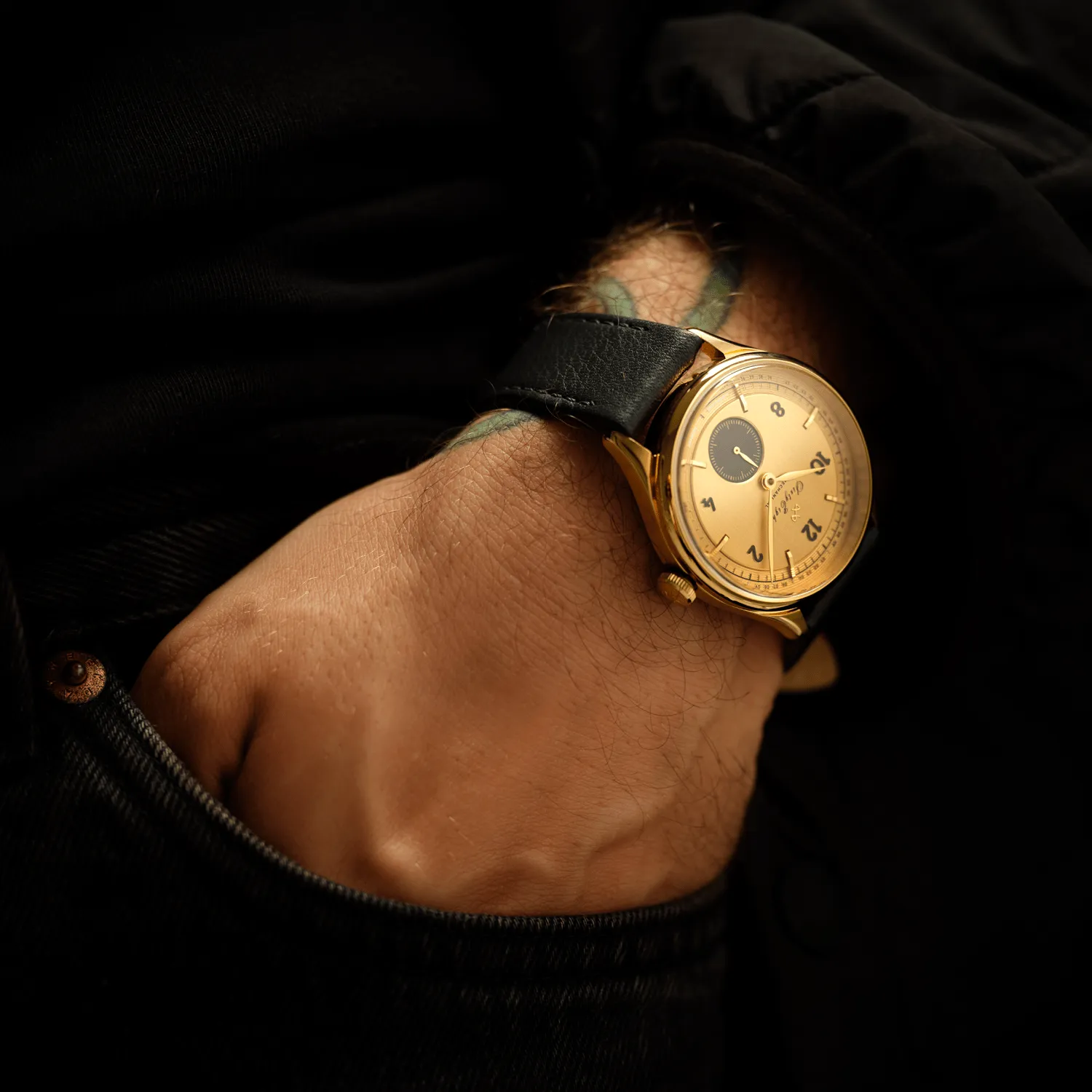 1968 Mechanical (Hand-Wound), Gold / Black