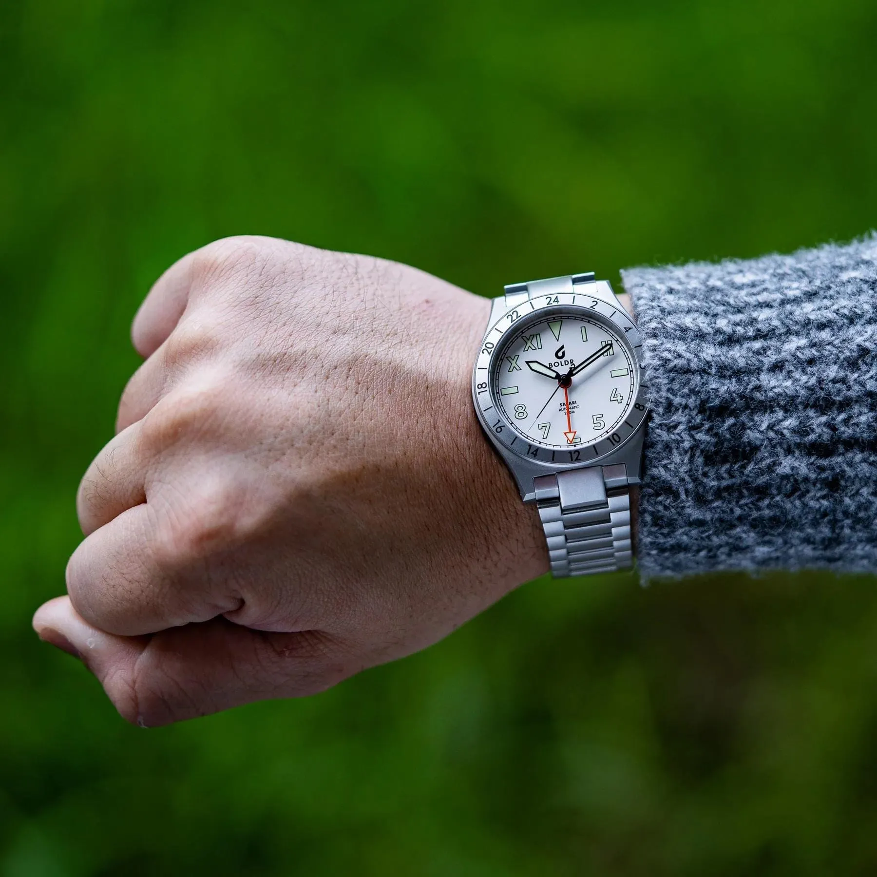 Boldr GMT Tarangire Automatic Field Watch - Matt White California Dial LIKE NEW