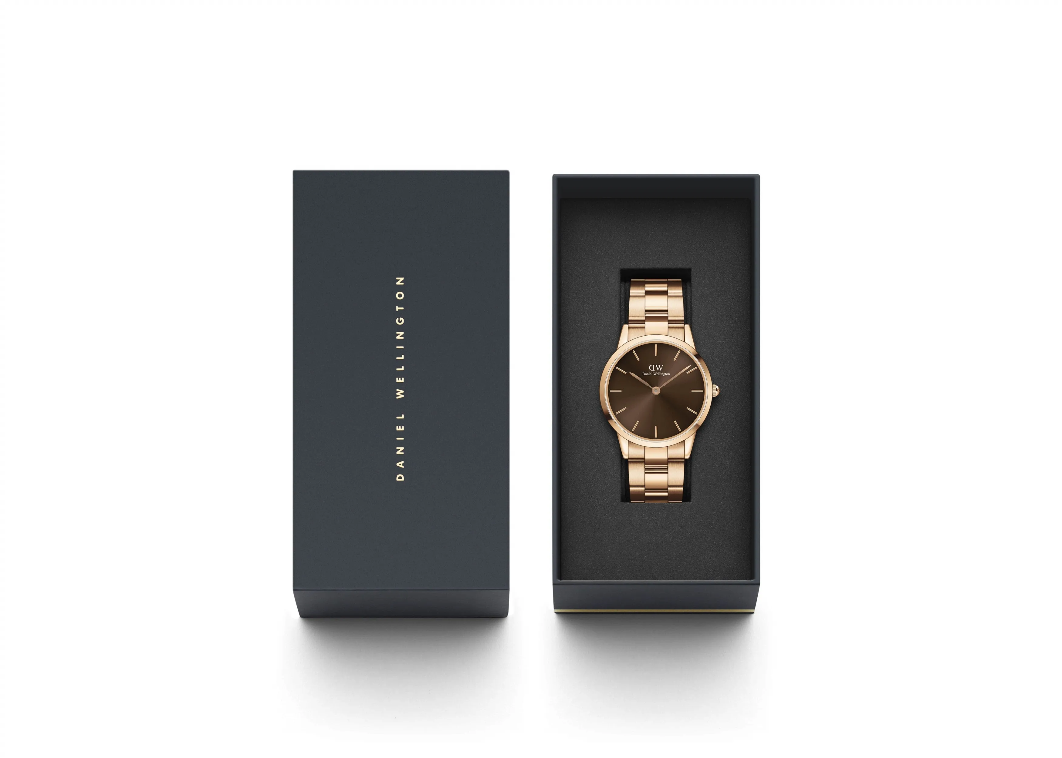 Daniel Wellington Iconic 40 mm Brown Dial Men Analogue Watch - DW00100460