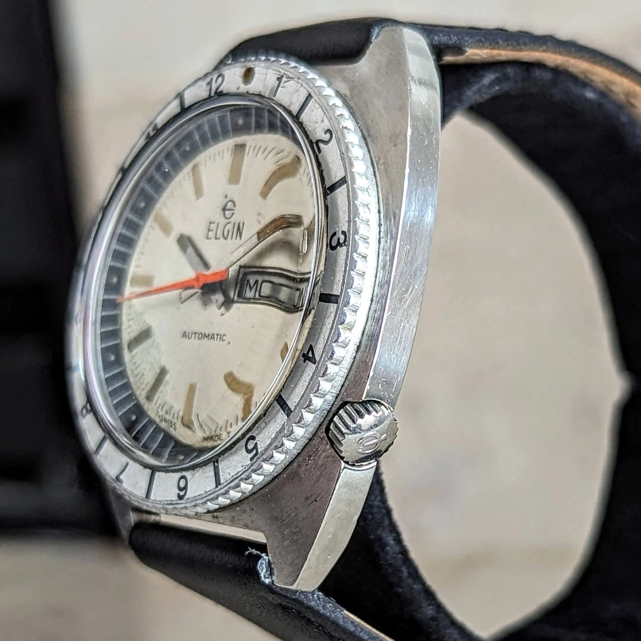 ELGIN Diver Automatic Wristwatch Day/Date Ref. WH103 Cal. FHF 909 Swiss Made Watch
