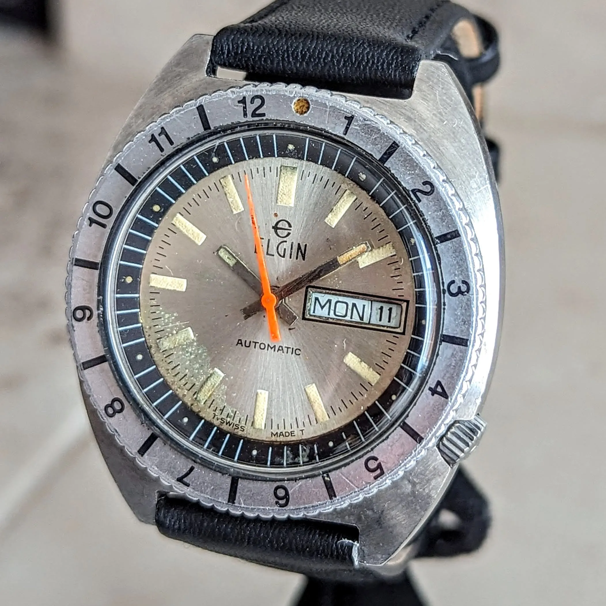 ELGIN Diver Automatic Wristwatch Day/Date Ref. WH103 Cal. FHF 909 Swiss Made Watch