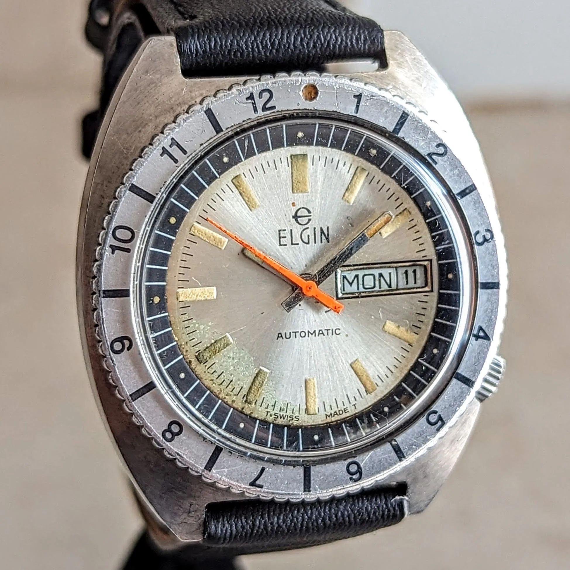 ELGIN Diver Automatic Wristwatch Day/Date Ref. WH103 Cal. FHF 909 Swiss Made Watch