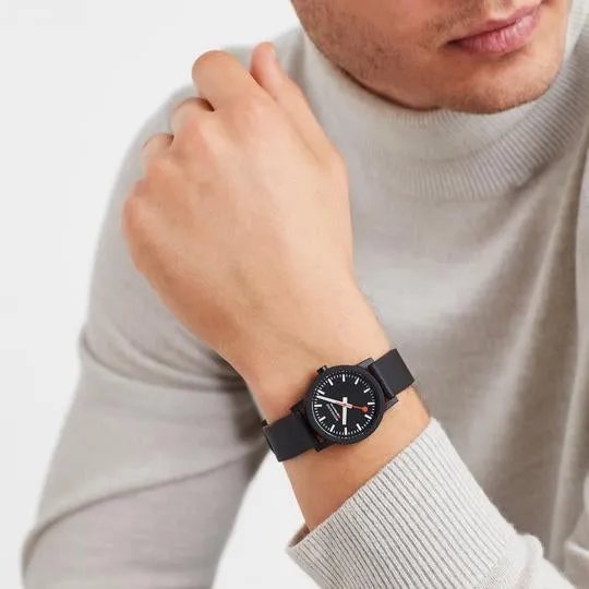 ESSENCE PETITE BLACK CASE 32mm
