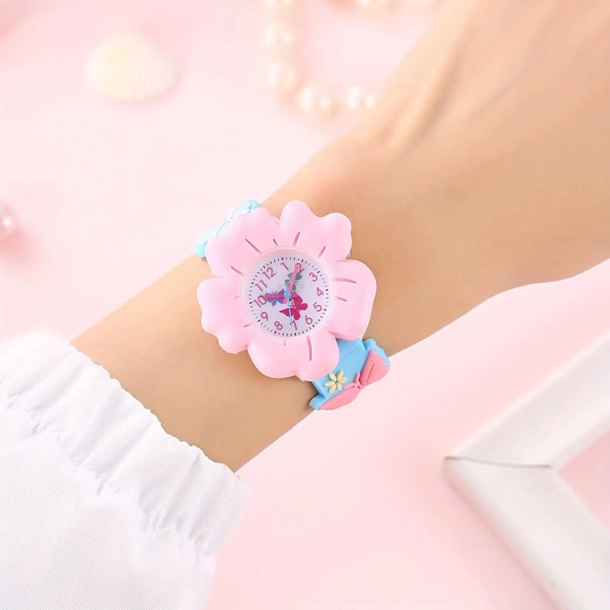 Girls' Cute Quartz Flower Wrist Watch